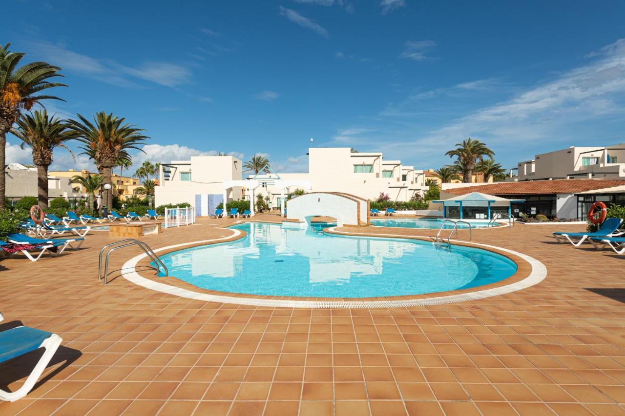 Homeforguest Apartamento Con Terraza Y Piscina En Κοραλέχο Εξωτερικό φωτογραφία