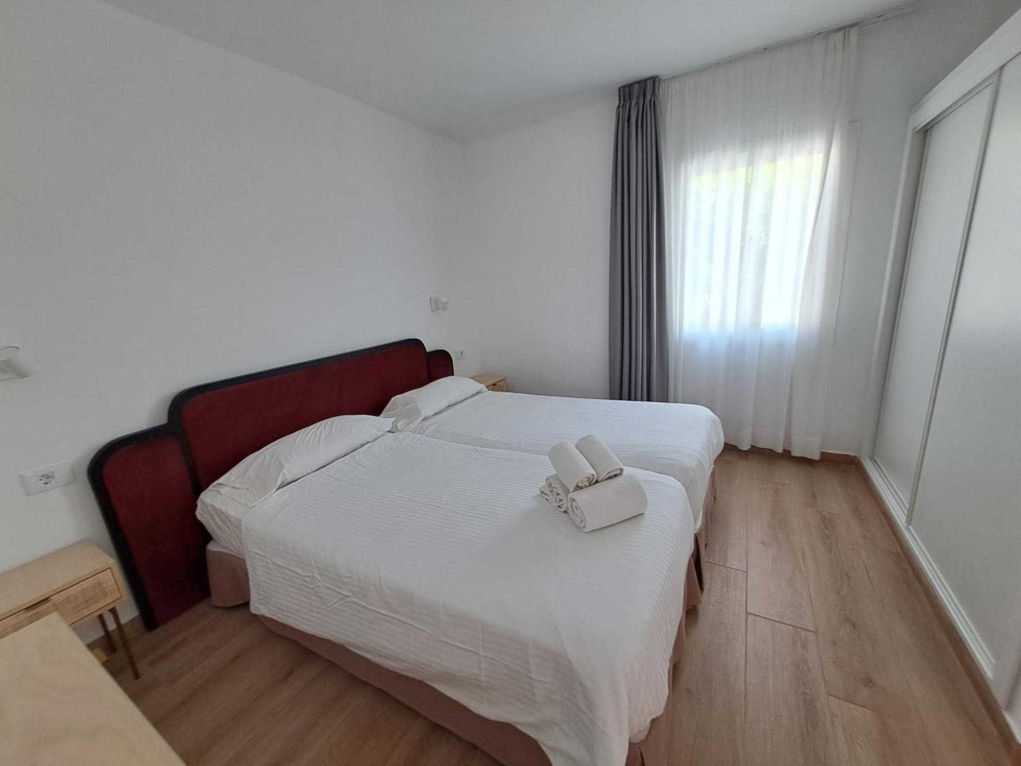 Homeforguest Apartamento Con Terraza Y Piscina En Κοραλέχο Εξωτερικό φωτογραφία